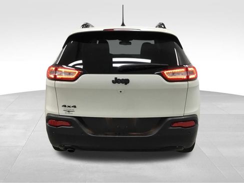 Used 2018 Jeep Cherokee Limited w/ High Altitude Package image 35