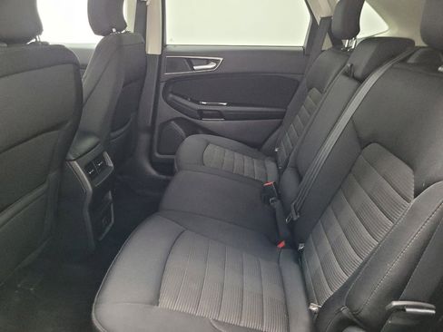 Used 2016 Ford Edge SEL image 18