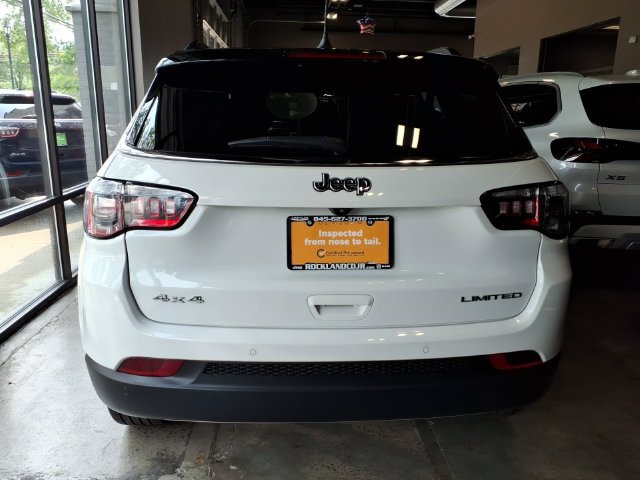 Used 2024 Jeep Compass Limited AWD/4WD image 7