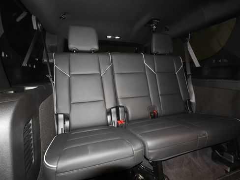 Used 2025 Cadillac Escalade ESV Sport w/ Touring Package AWD/4WD image 25