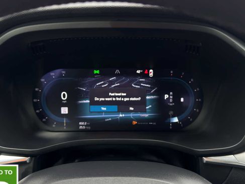 Used 2023 Volvo XC60 B5 Core image 23