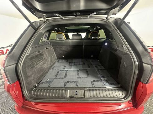 Used 2020 Land Rover Range Rover Sport SVR image 19