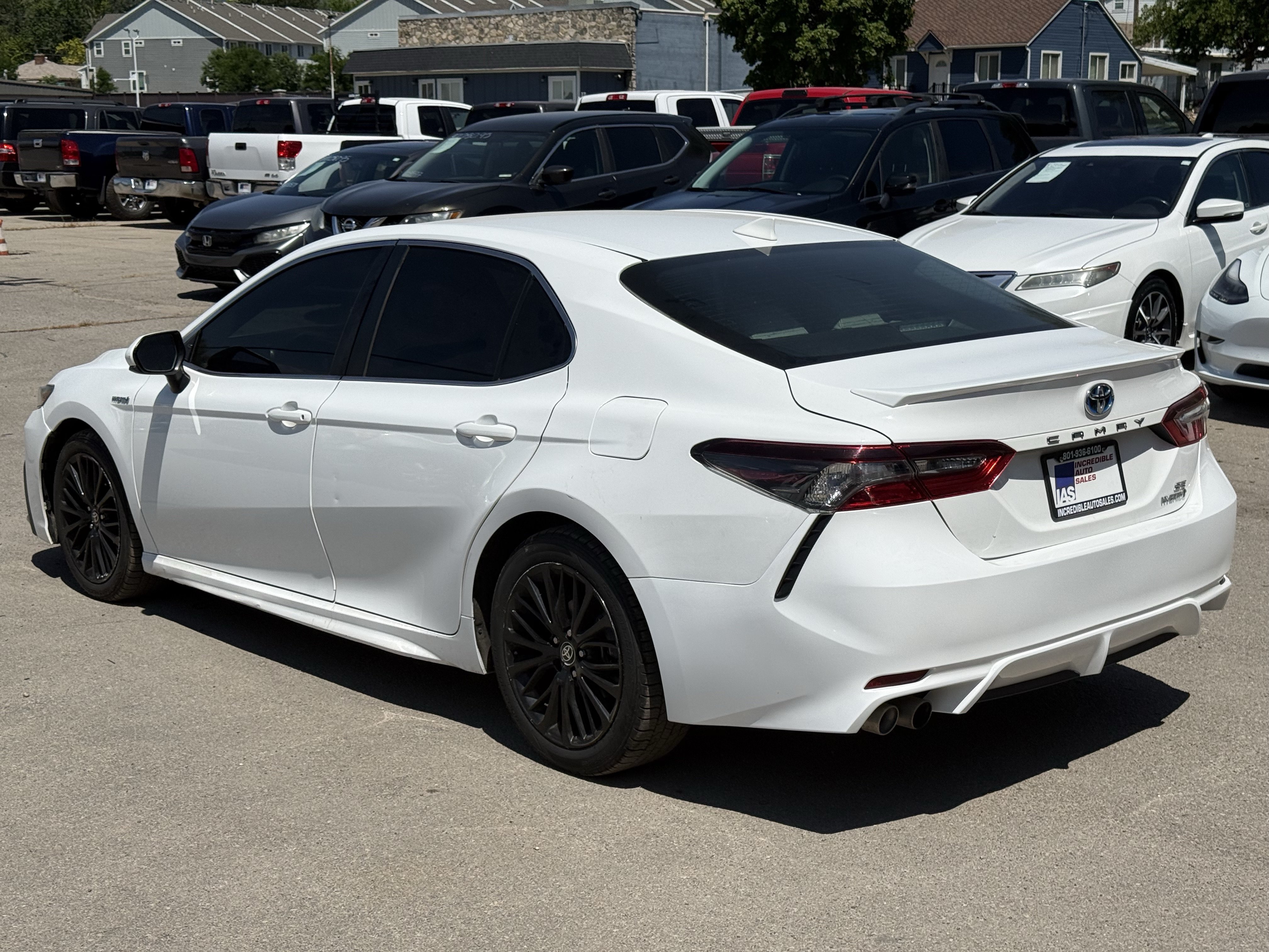Used 2021 Toyota Camry SE FWD image 6