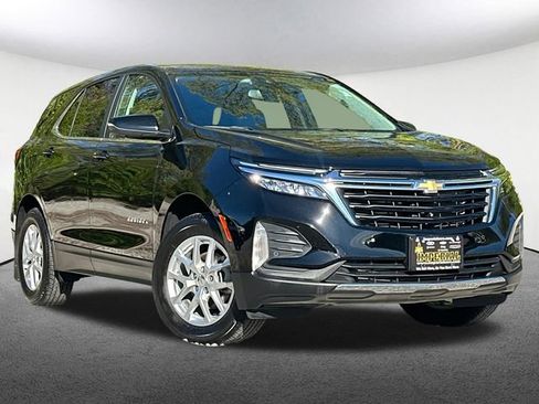 Used 2024 Chevrolet Equinox LT AWD/4WD image 2