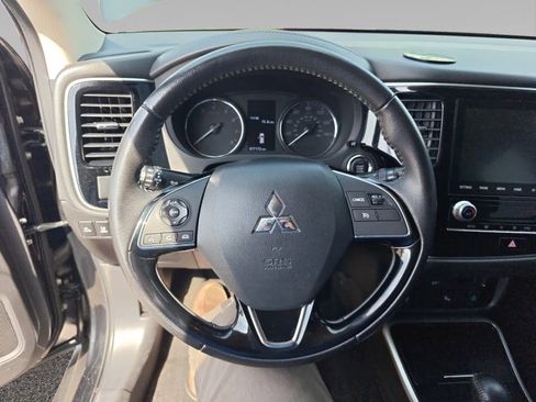 Used 2020 Mitsubishi Outlander SEL FWD image 12