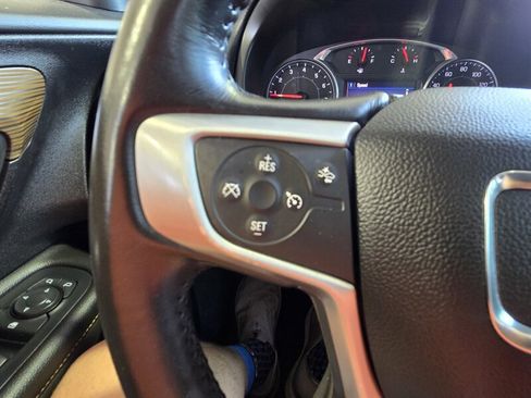 Used 2021 GMC Terrain SLE AWD/4WD image 13