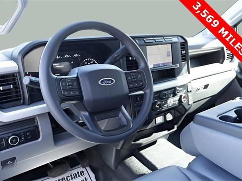 Used 2023 Ford F250 XL w/ XL Chrome Package image 25
