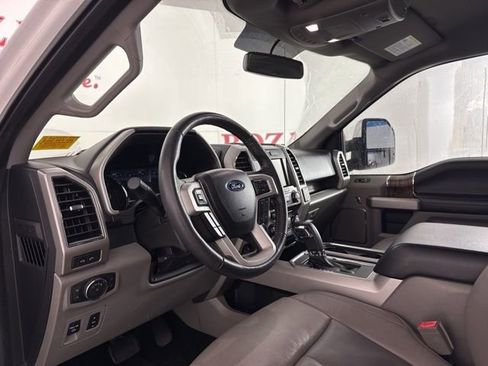 Used 2018 Ford F150 Lariat image 12
