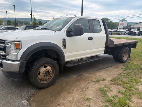 Used 2021 Ford F550 4x4 SuperCab Super Duty w/ Power Equipment Group image 6