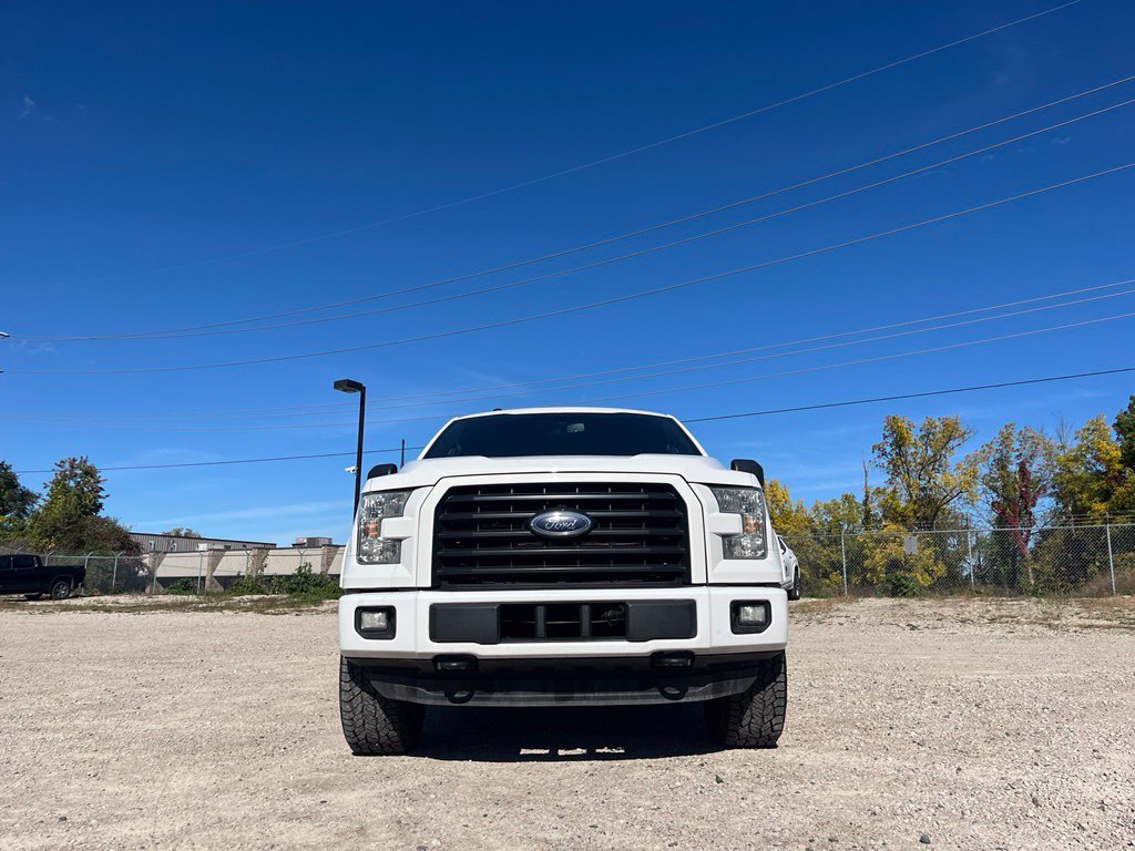 Used 2015 Ford F150 XLT w/ Equipment Group 301A Mid AWD/4WD image 4