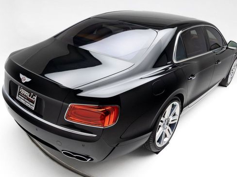 Used 2018 Bentley Flying Spur S V8 AWD/4WD image 36
