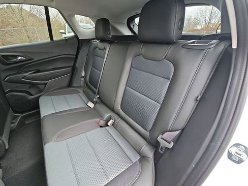 New 2026 Chevrolet Trax LT w/ LT Convenience Package FWD image 23