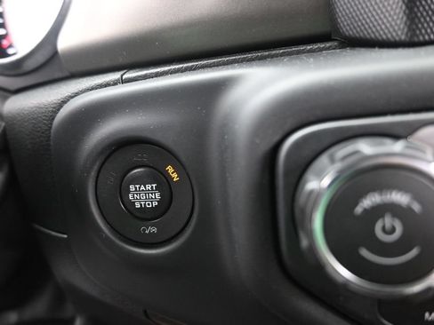 Used 2020 Jeep Gladiator Rubicon AWD/4WD image 26