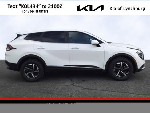 Used 2025 Kia Sportage LX image 3