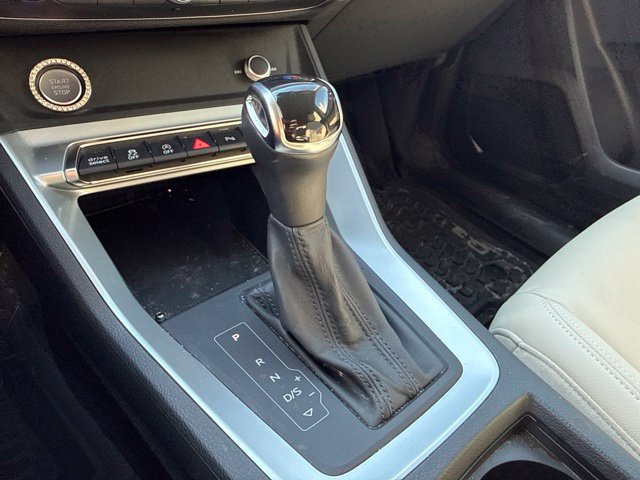 Used 2020 Audi Q3 2.0T Premium w/ Convenience Package AWD/4WD image 15