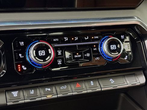 New 2026 GMC Sierra 2500 Denali Ultimate w/ LPO, Black Badging Package image 16