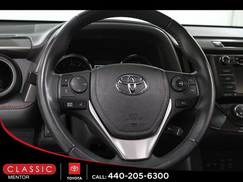 Certified 2017 Toyota RAV4 SE image 7