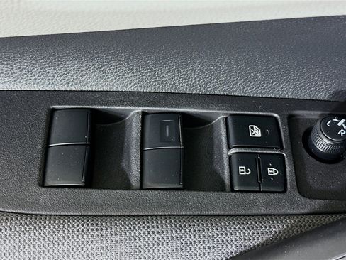 Used 2024 Toyota Corolla LE image 14