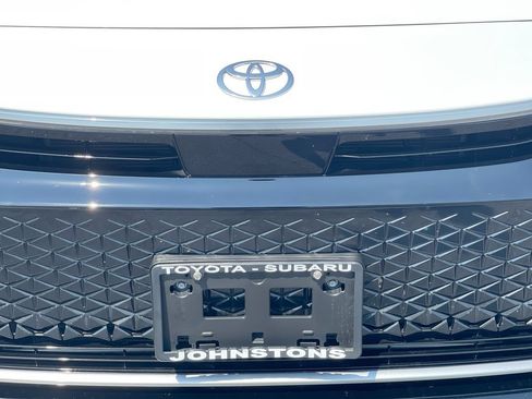 Certified 2026 Toyota Crown AWD/4WD image 17