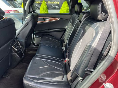 Used 2019 Lincoln Nautilus Reserve image 20