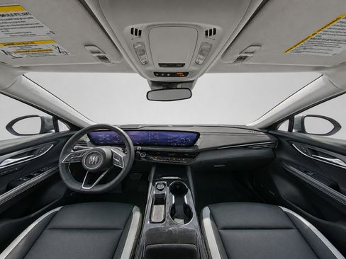 Used 2025 Buick Envision Sport Touring AWD/4WD image 11