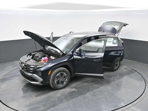 New 2026 Hyundai Tucson Blue SE image 39