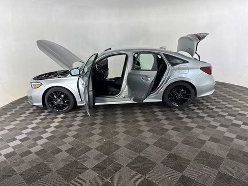 Used 2025 Honda Civic Sport image 12