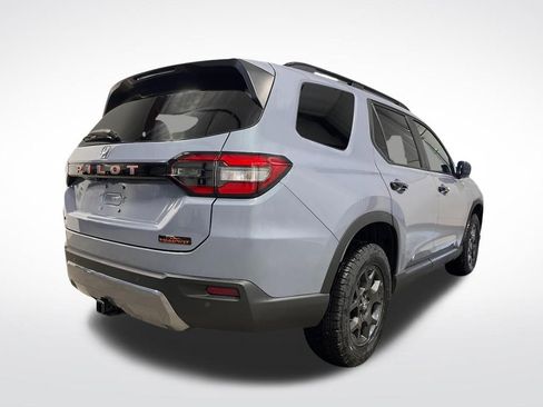 Used 2026 Honda Pilot TrailSport image 9