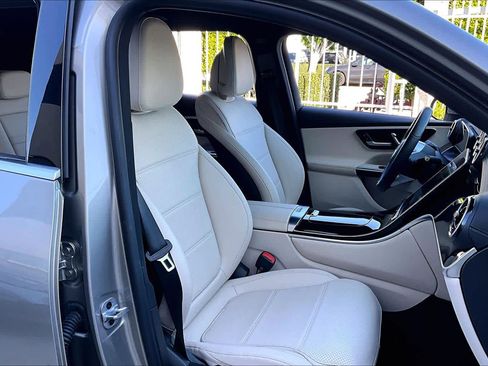 Used 2024 Mercedes-Benz GLC 300 GLC 300 image 8