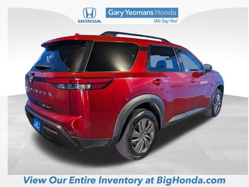 Used 2024 Nissan Pathfinder SV AWD/4WD image 5