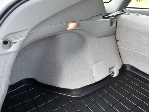 Used 2015 Toyota Prius Two FWD image 11