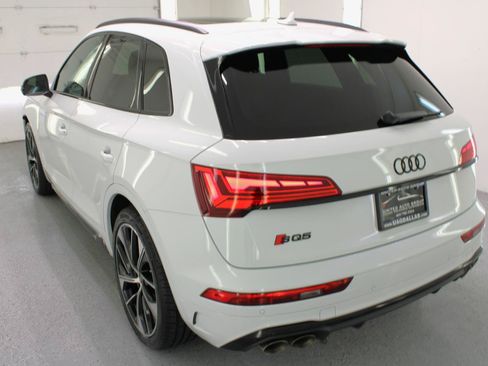 Used 2023 Audi SQ5 Premium Plus w/ Premium Plus Package AWD/4WD image 7