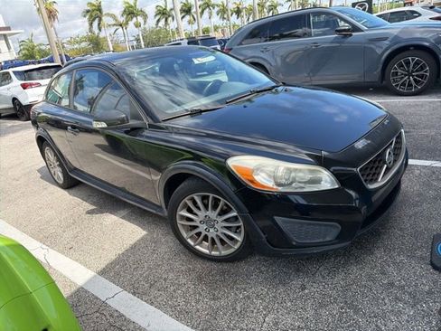 Used 2011 Volvo C30 FWD image 1