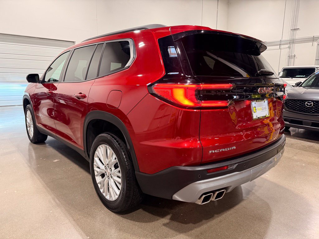 Used 2025 GMC Acadia Elevation w/ Elevation Premium Package FWD image 7