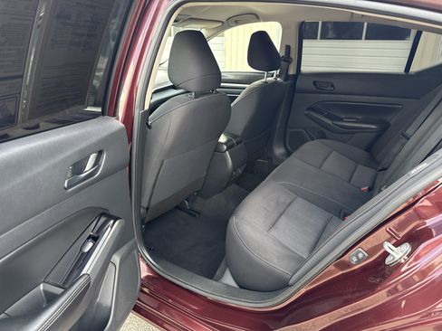 Used 2023 Nissan Altima 2.5 SV FWD image 29