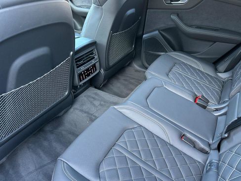 New 2026 Audi SQ8 Prestige image 11
