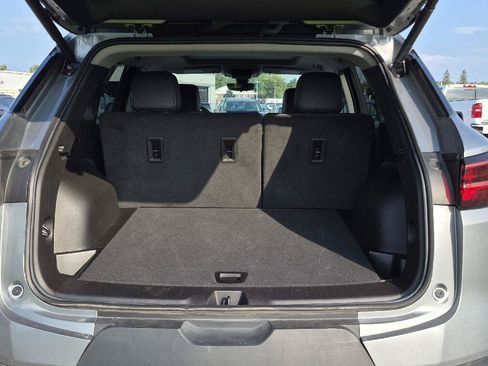 Used 2023 Chevrolet Blazer LT w/ Sound & Technology Package FWD image 5