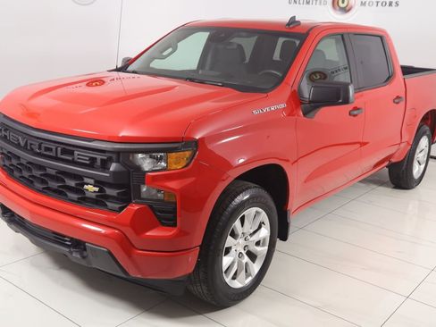 Used 2023 Chevrolet Silverado 1500 Custom image 18