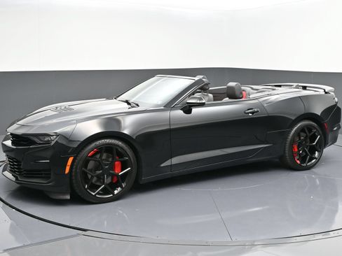 Used 2021 Chevrolet Camaro SS RWD image 4