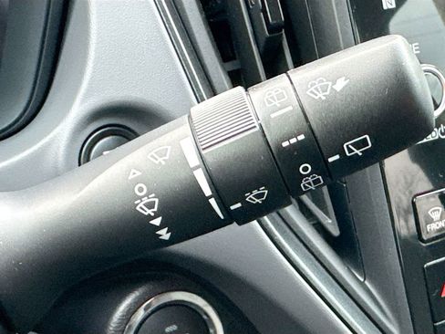 Used 2025 Subaru Crosstrek 2.5i Limited w/ Crosstrek Mirror Package image 17