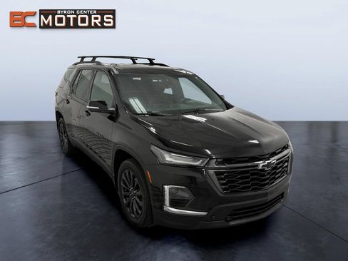Used 2022 Chevrolet Traverse RS w/ LPO, Floor Liner Package AWD/4WD image 7