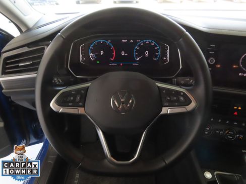 Certified 2023 Volkswagen Jetta SEL image 17