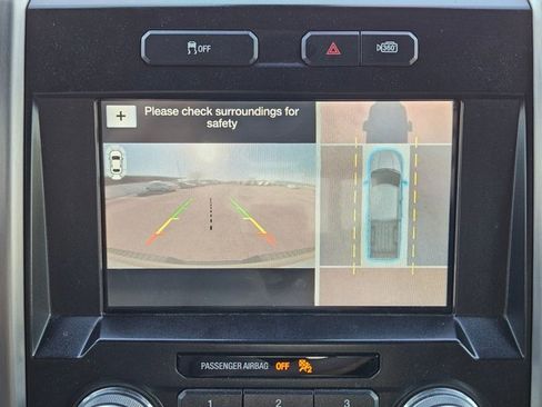 Used 2016 Ford F150 Platinum w/ Equipment Group 701A Luxury image 12