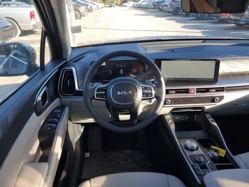 New 2025 Kia Sorento EX image 24