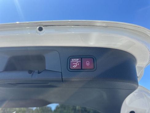 Used 2025 Mercedes-Benz GLA 250 image 28