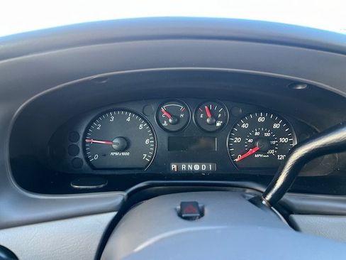 Used 2007 Ford Taurus SE FWD image 3