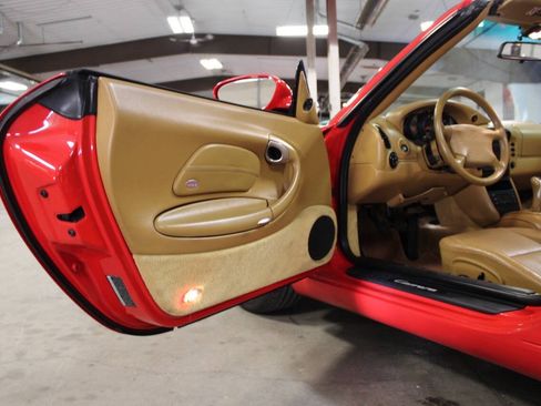 Used 2001 Porsche 911 Cabriolet image 30