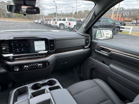 Used 2022 GMC Sierra 1500 Elevation image 21