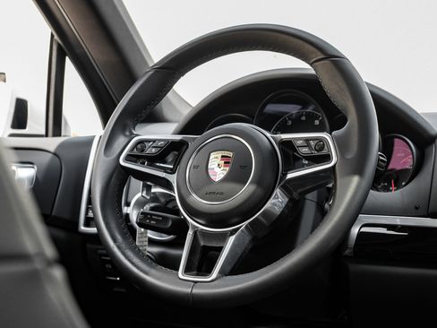 Used 2016 Porsche Cayenne AWD/4WD image 16