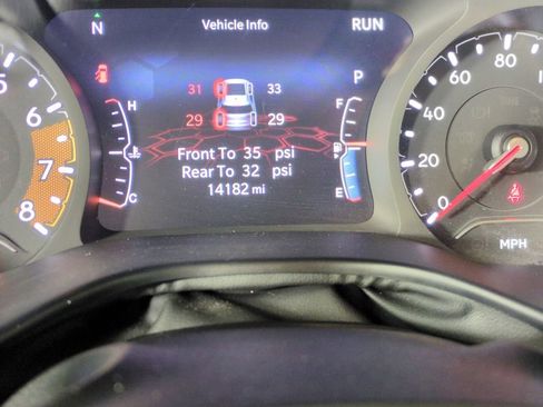 Used 2022 Jeep Compass Limited image 19